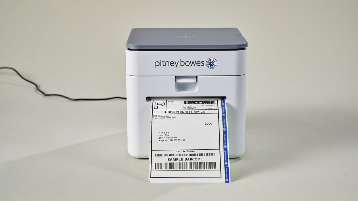 pitneyship-cube-printing-a-label.jpg