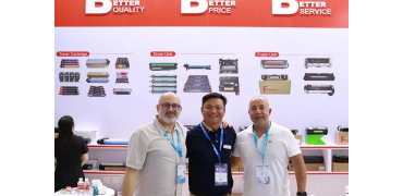 为什么近百个国家都在选TA？