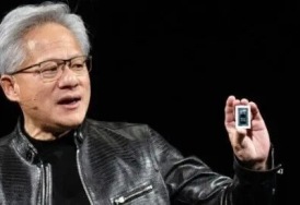 黄仁勋定调：AI 办公成为互联网大厂下一个必争之地